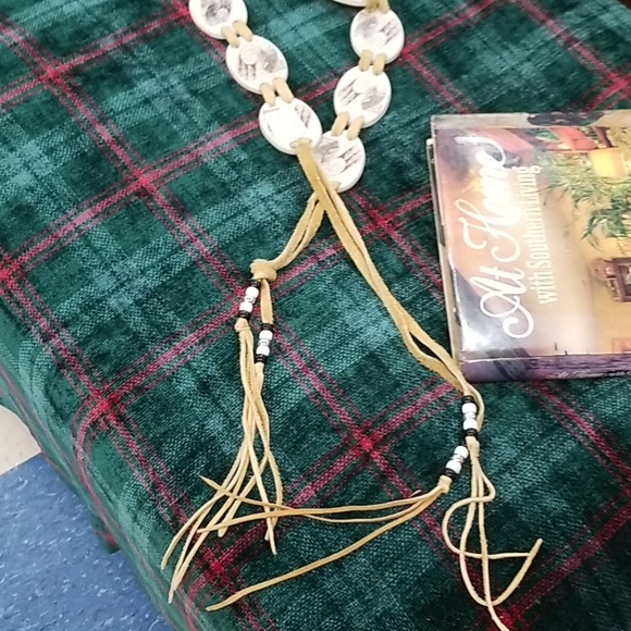 Vintage Western Style Belt - Picture 4 of 5